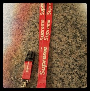 Red supreme lanyurd
